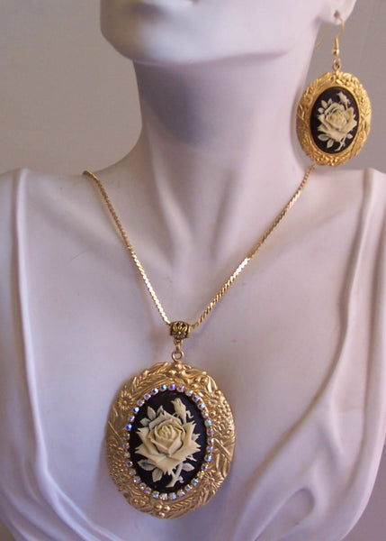 Flower Cameo with Rhinestones Set
