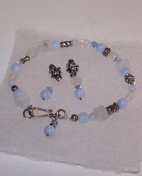 Blue/White Bracelet Set