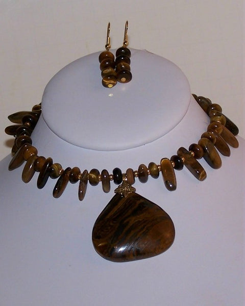 Golden Tigereye Triangle on Wire Choker with Daggers