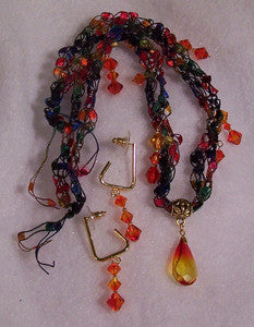 Fire on Trellice Yarn Necklace Set