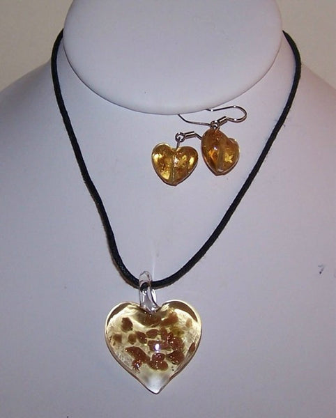 Gold-flecked Glass Hearts Pendant Set