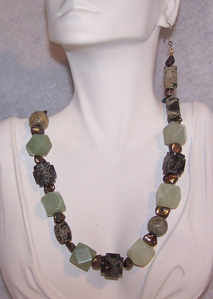 Antique Carved Jade and Petal Pearl Necklace Set