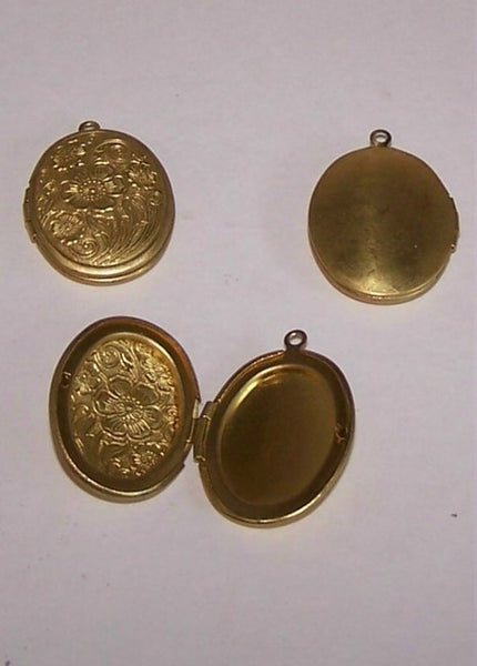 Brass lockets (6)
