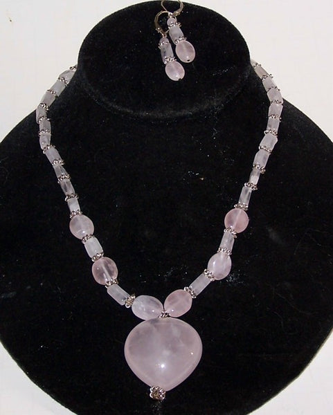 Rose Quartz Necklace With a Heart
