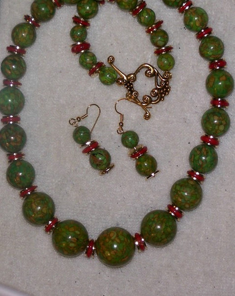 Graduated Green "Sunset Turquoise" Necklace Set