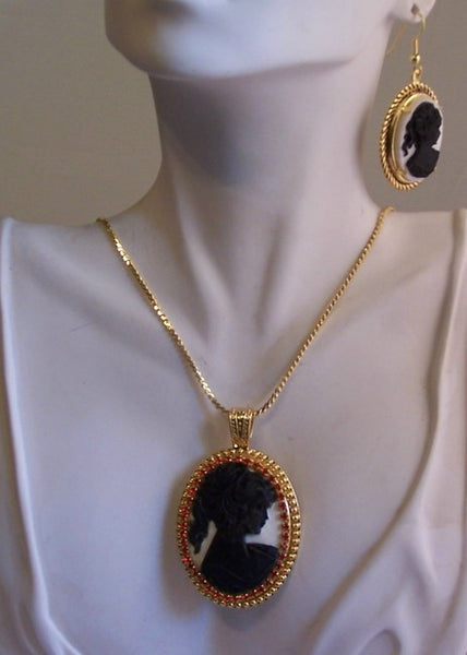 Cameo Set with Red Rhinestones I