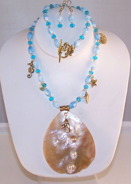 Blister Pearl on Blue Crystal Necklace Set