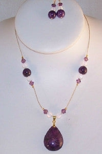 Sugilite (Sugalite) on Gold Wire